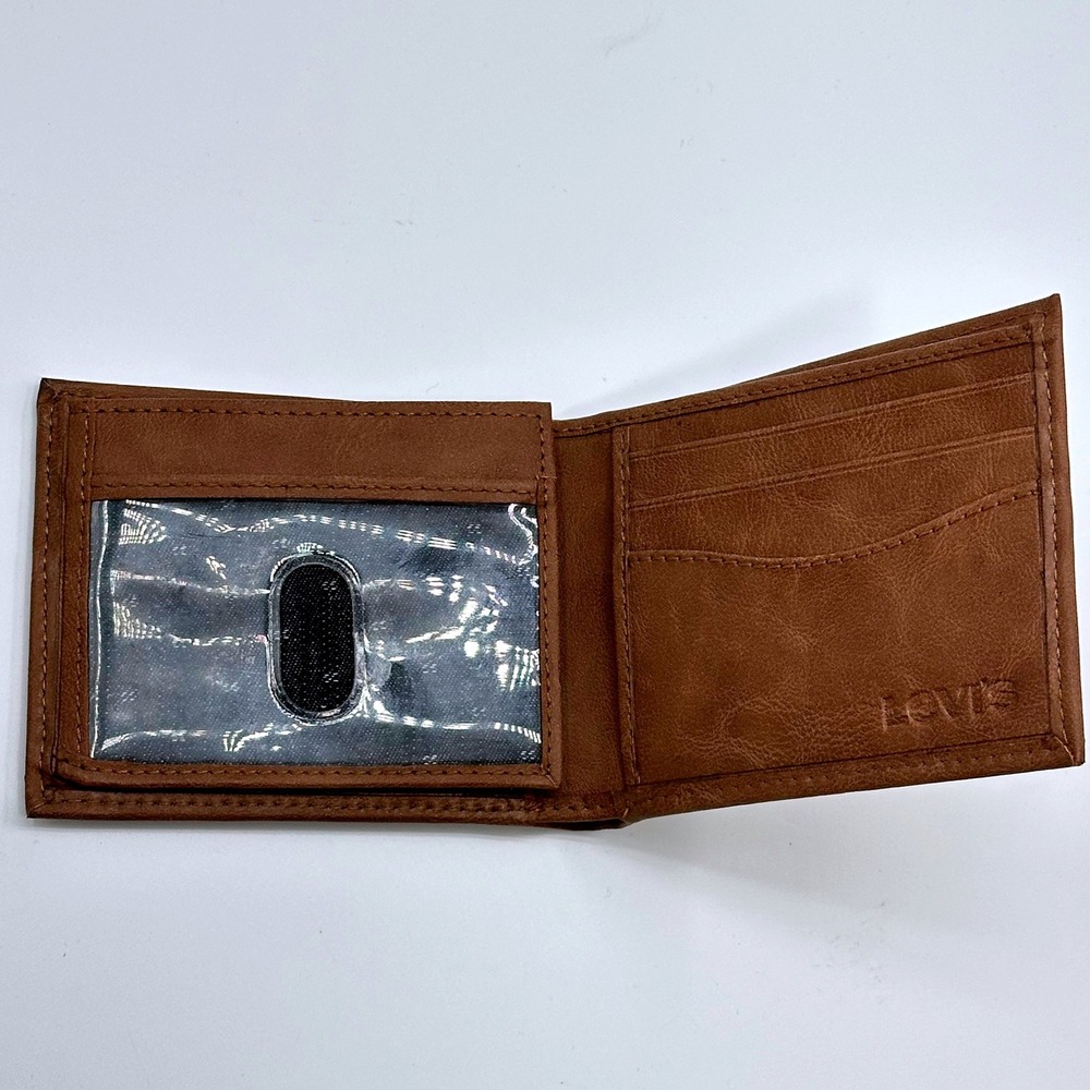 Levis Mens Tan Bifold Wallet Faux Leather ID Window Logo 31LV240013